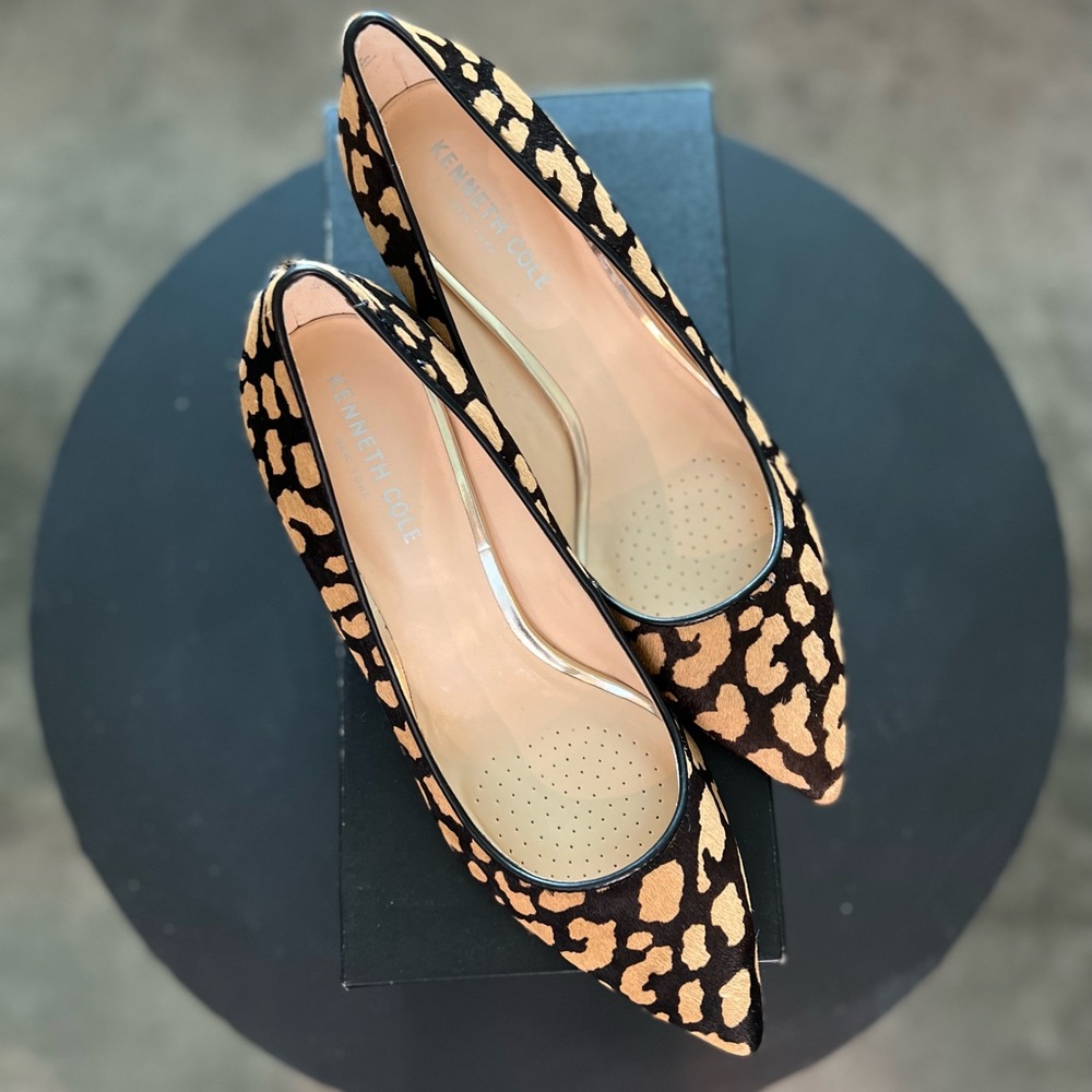 New Kenneth Cole Morgan Leopard-Pattern Calf Hair Pumps in 7.5